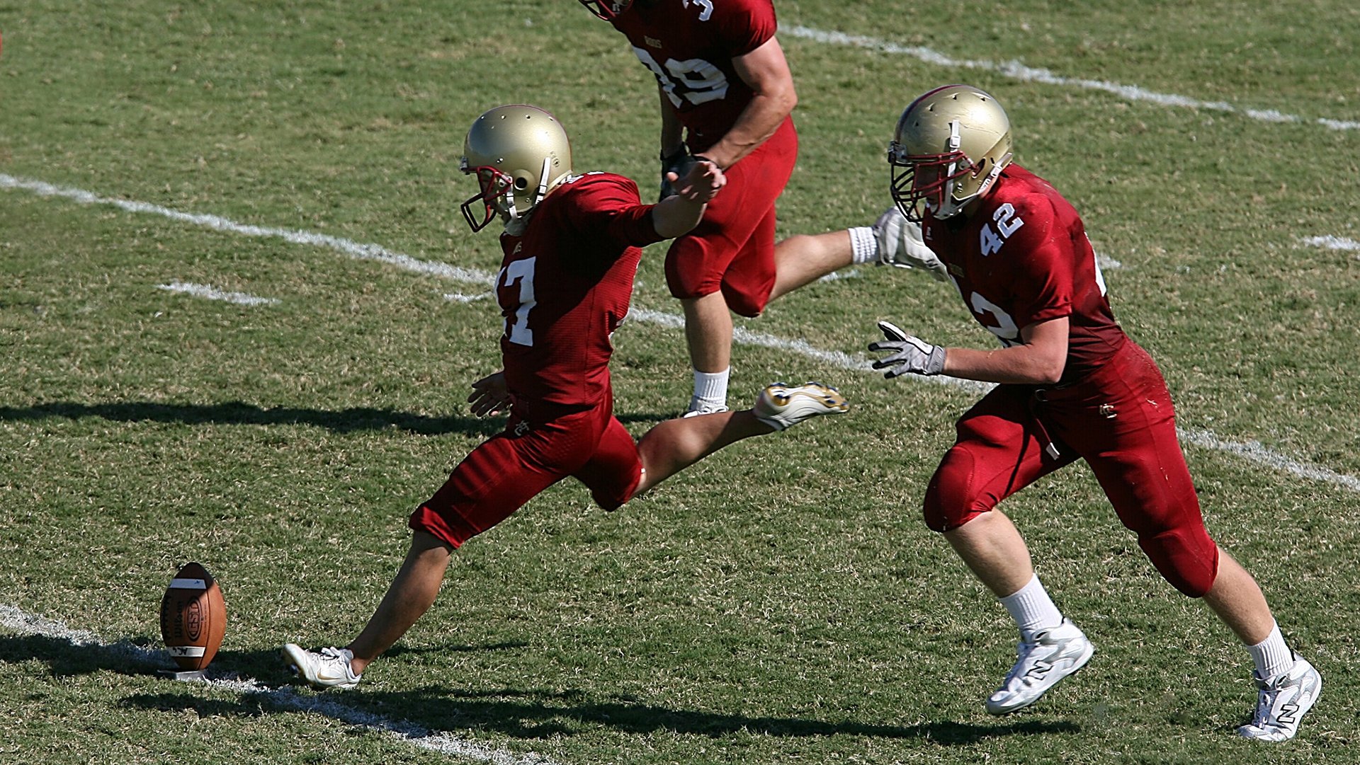 亚冠联赛中国足球迎战 技术打法获认可，亚冠新闻官批中国足球